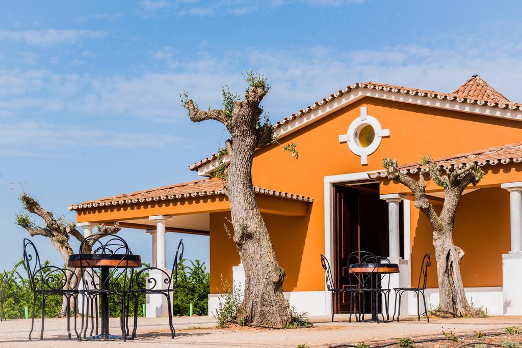 Vila Gale Alentejo Vineyard - Clube De Campo Albernoa Luaran gambar